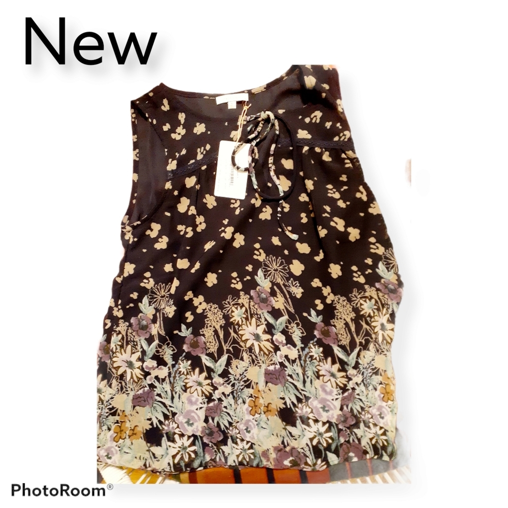 Olivia Sleeveless Blue Skies Top.